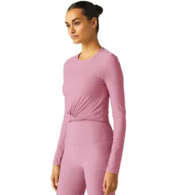 Beyond Yoga Featherweight Center Stage Cropped Long Sleeve