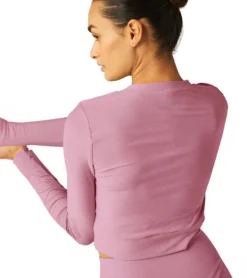 Beyond Yoga Featherweight Center Stage Cropped Long Sleeve