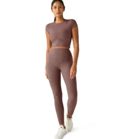 Beyond Yoga Featherweight Let Go Twist Back Cropped Tee