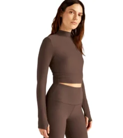 Beyond Yoga Featherweight Moving On Cropped Pullover