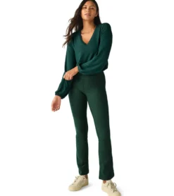 Beyond Yoga Soft Spoken Cropped Pullover