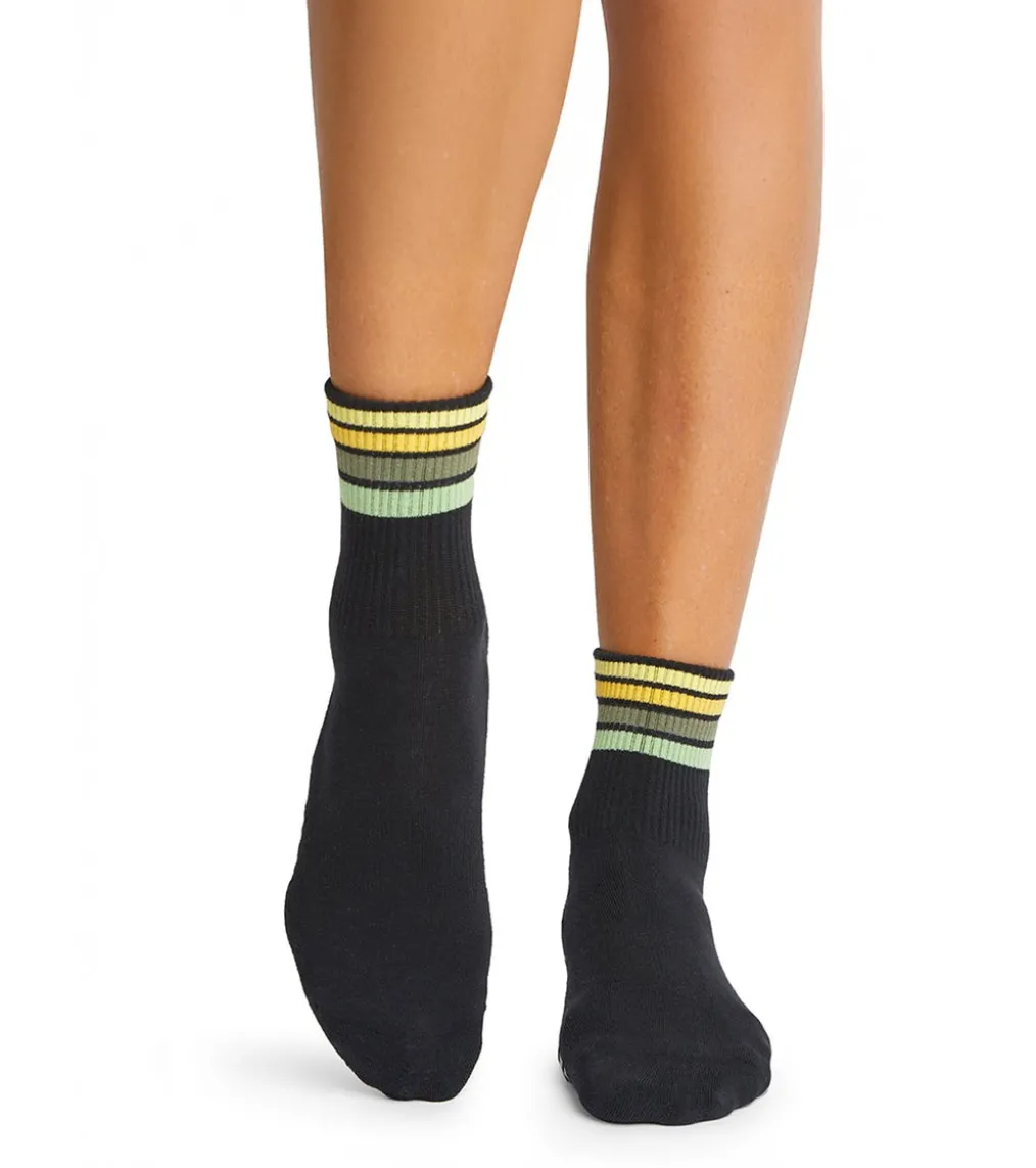 Tavi Aria Yoga Grip Socks