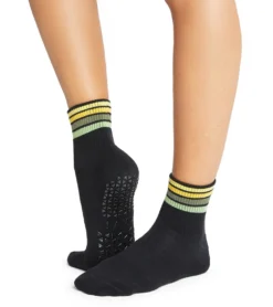 Tavi Aria Yoga Grip Socks