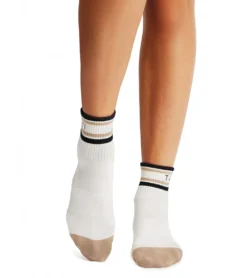 Tavi Aria Yoga Grip Socks