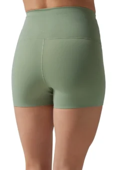 Tavi Hot Short