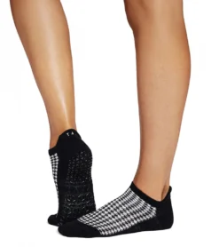 Tavi Savvy Grip Socks