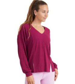 Thrive Societe V-Neck Pullover