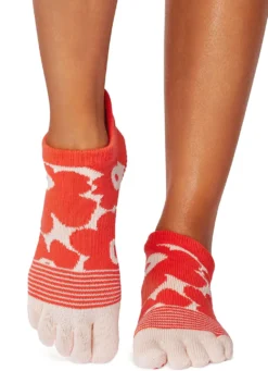 Toesox Low Rise Full-Toe Yoga Grip Socks