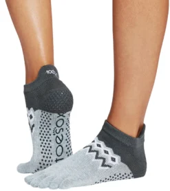 Toesox Low Rise Full-Toe Yoga Grip Socks
